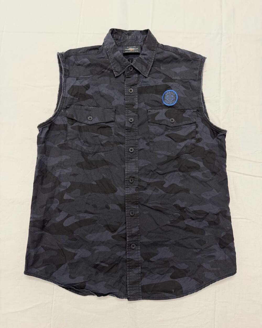 Harley-Davidson Men's Size L Sleeveless Camo Button-Down Shirt